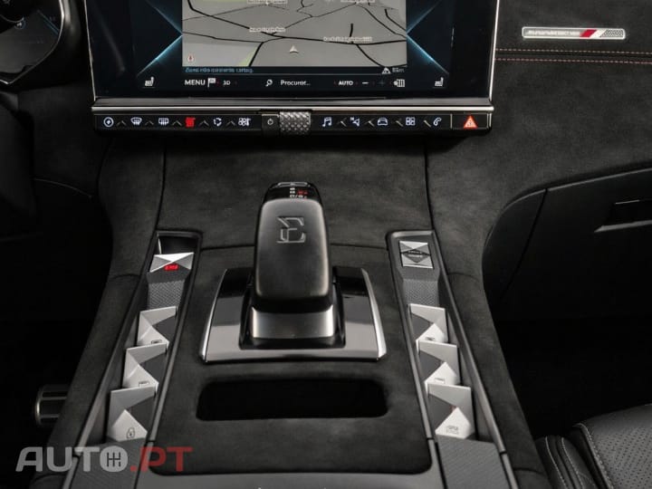 DS DS7 Crossback E-Tense Performance Line EAT8