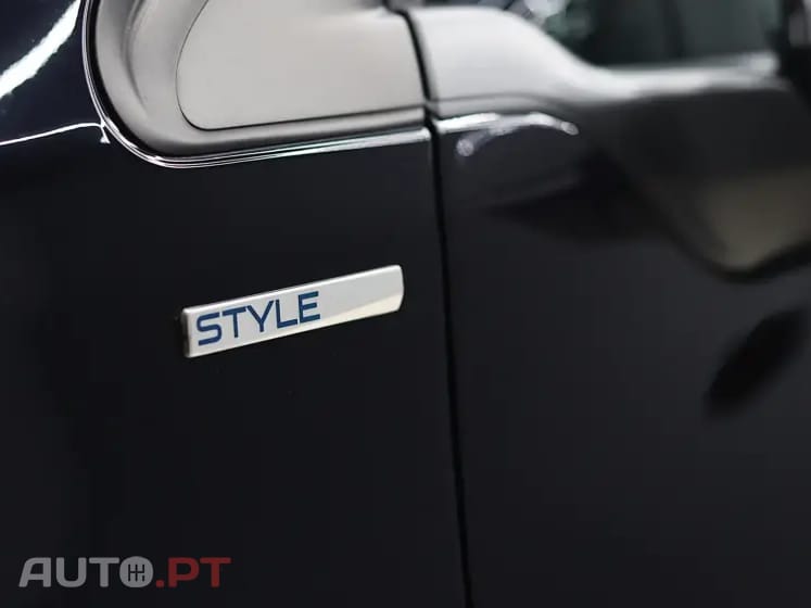 Peugeot 208 1.2 PureTech Style — fotografia 11