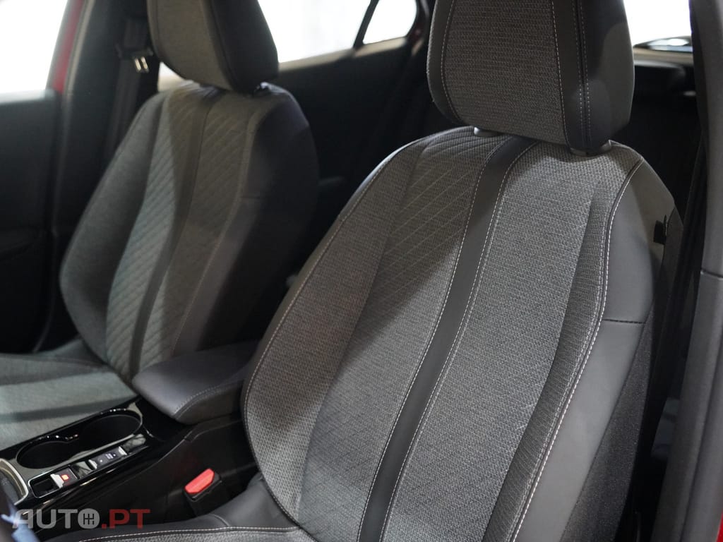Peugeot 2008 1.2 PureTech Allure