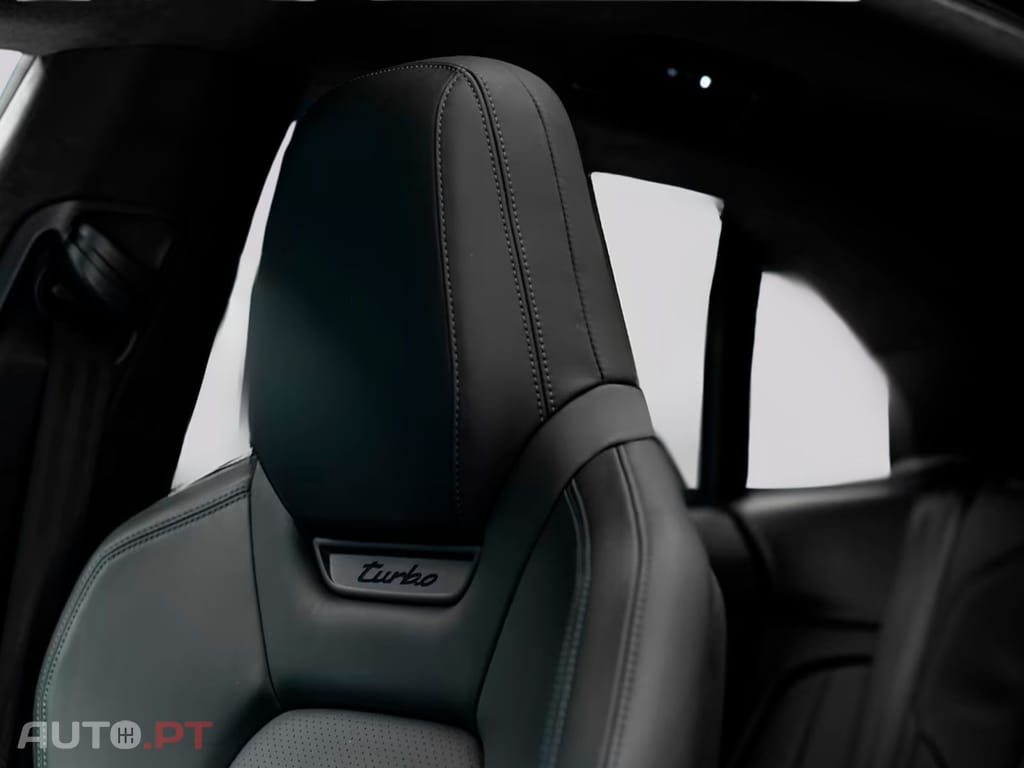 Porsche Macan I.V.A DEDUTIVEL Turbo