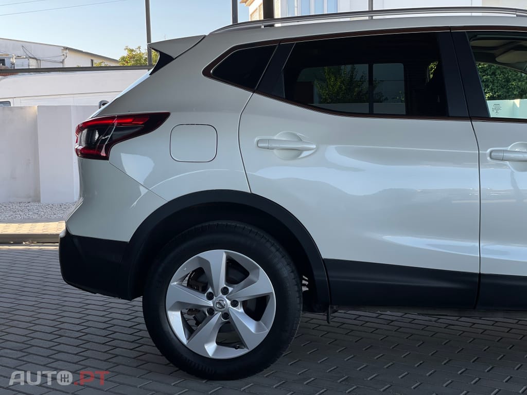 Nissan Qashqai 1.5 dCi N-Connecta