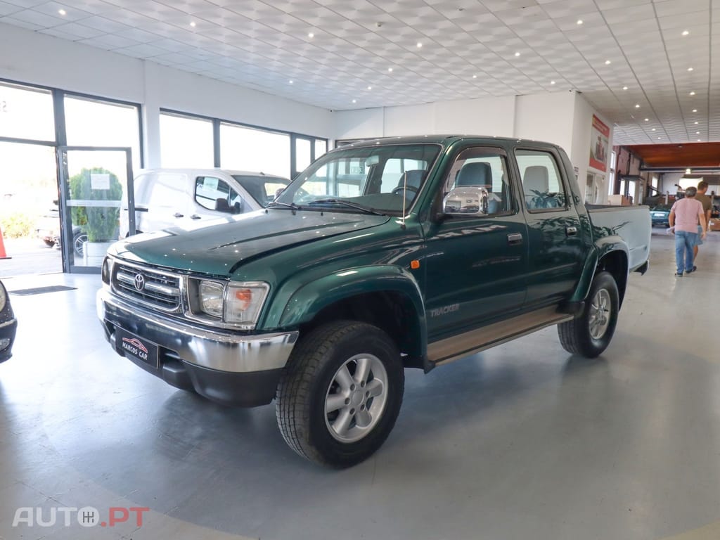 Toyota Hilux 2.4 TD LN165LSR Tracker