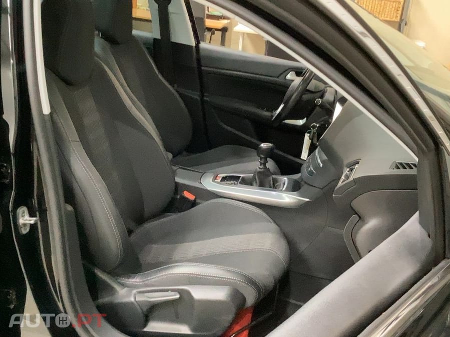 Peugeot 308 SW 1.2 PureTech Allure Pack