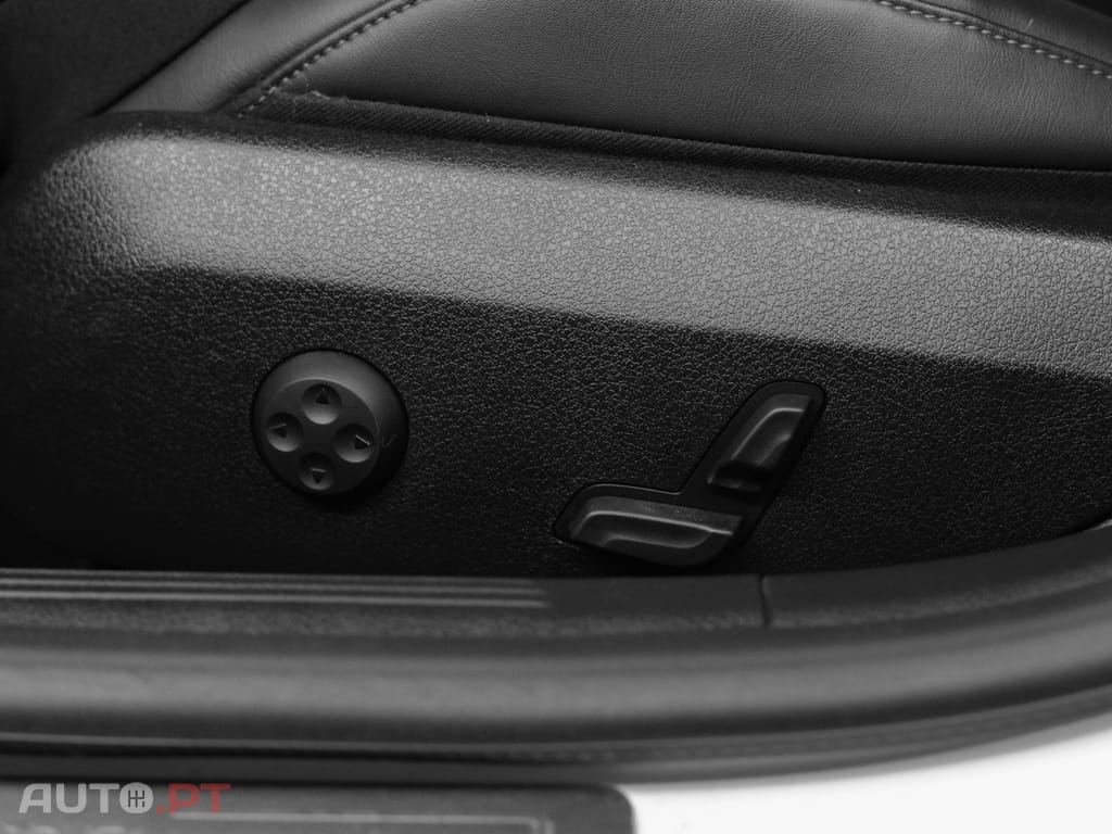 Mercedes-Benz C 300 e AMG Line