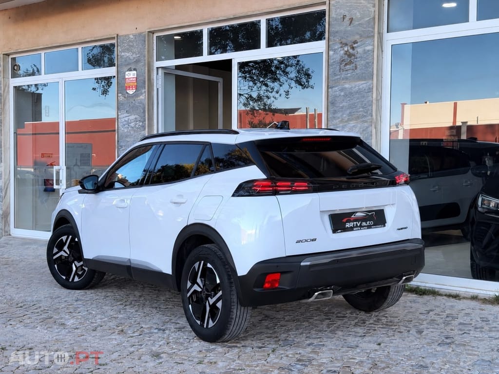 Peugeot 2008 1.2 Hybrid Allure e-DCS6