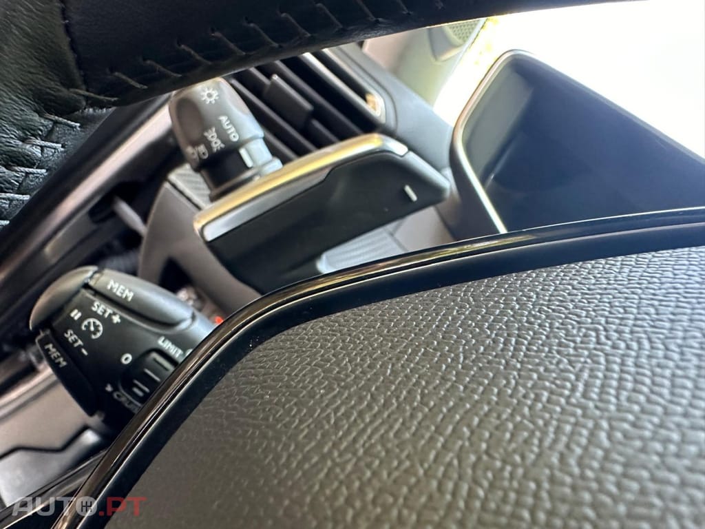 Peugeot 2008 1.2 PureTech Allure Pack EAT8