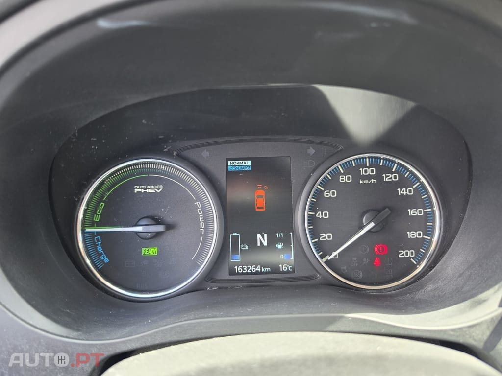 Mitsubishi Outlander 2.0 Intense Navi