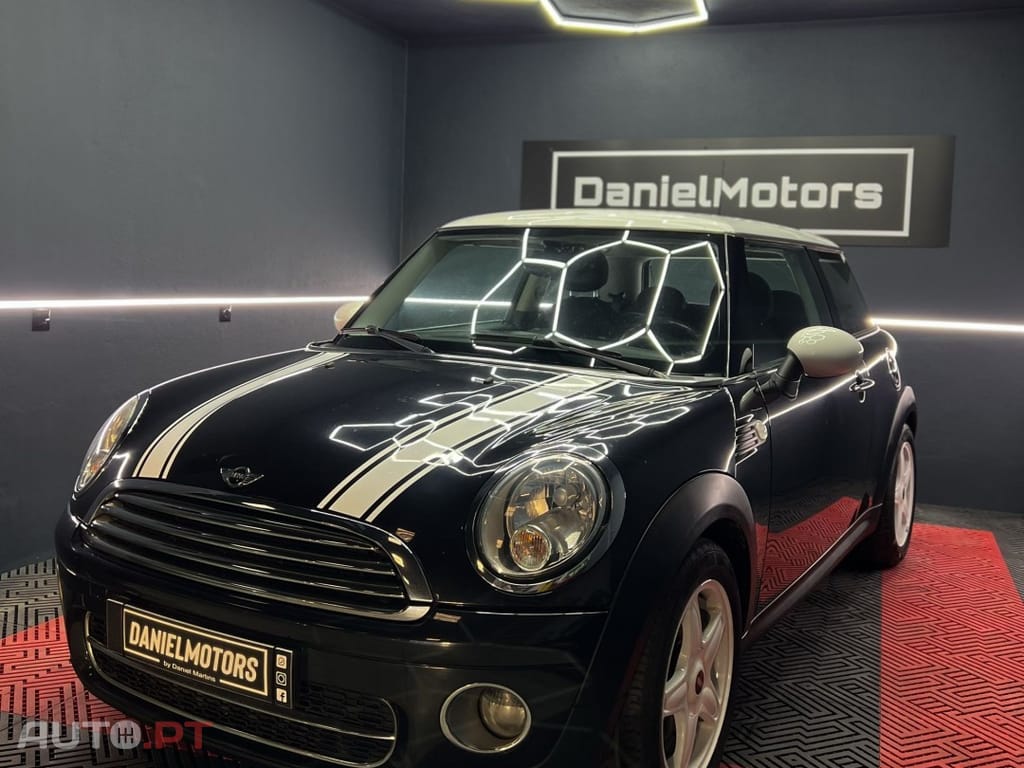 MINI Cooper Cooper D