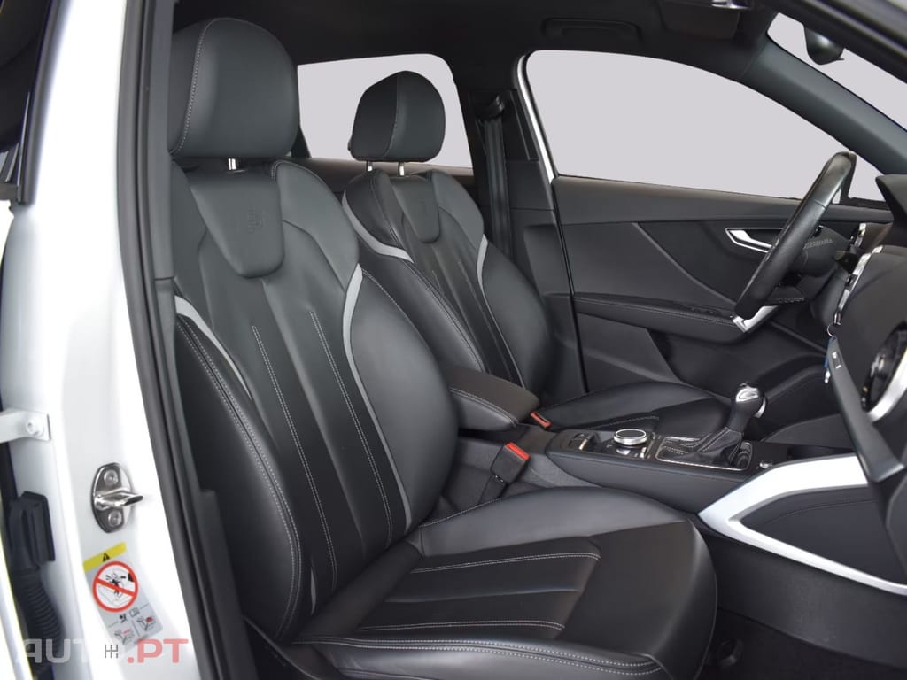 Audi Q2 30TDI S-tronic SLine I.V.A DEDUTÍVEL 