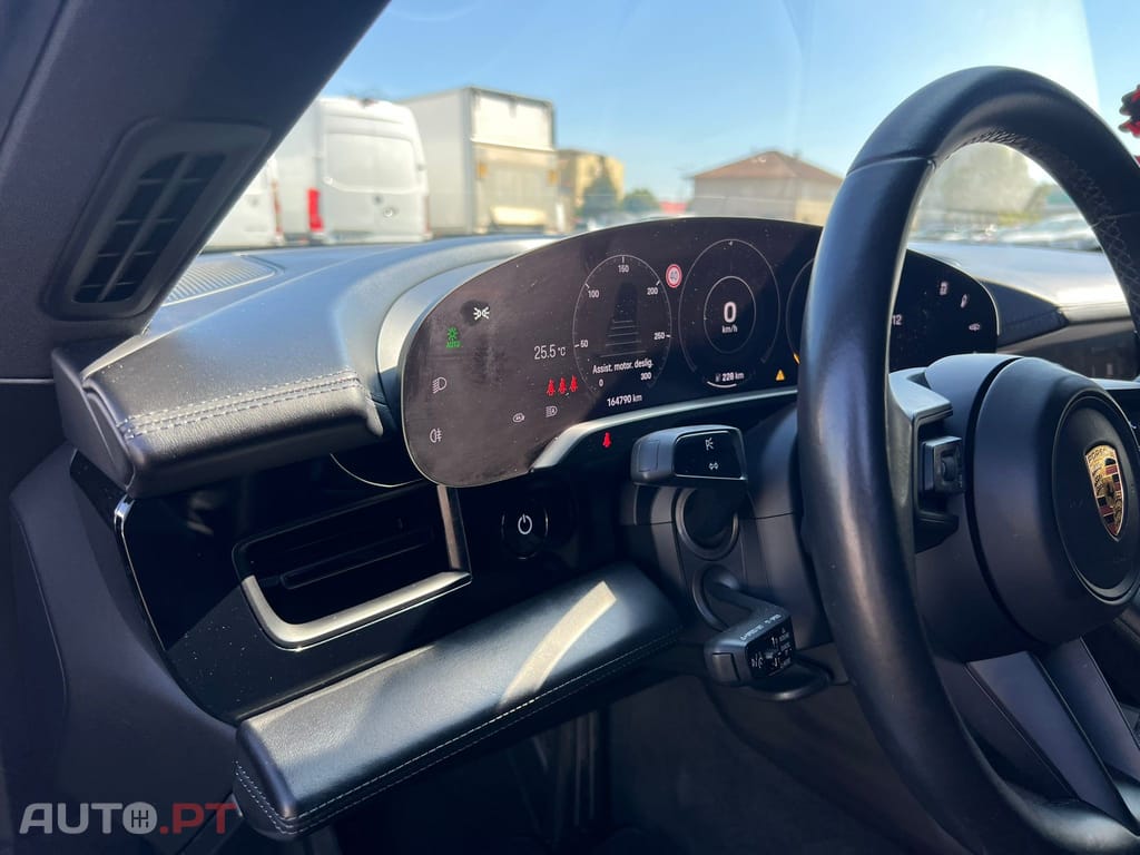 Porsche Taycan 4S