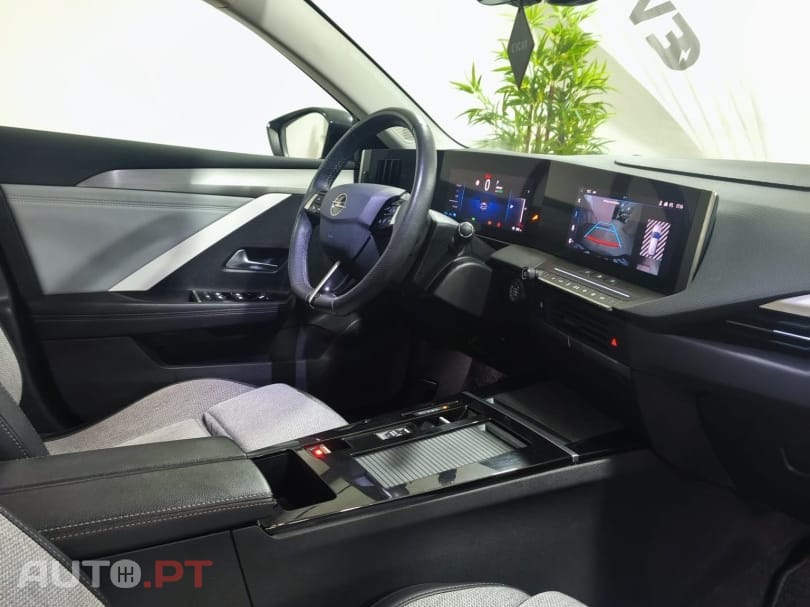 Opel Astra 1.6 T PHEV Elegance