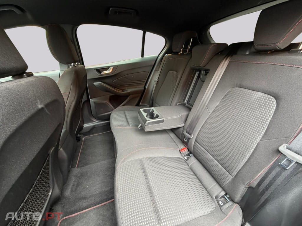 Ford Focus STLINE Hybrid