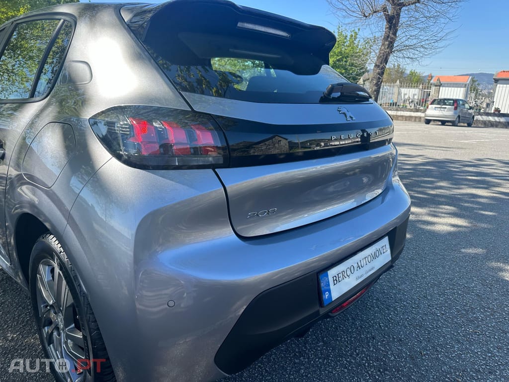 Peugeot 208 1.2 PureTech Allure Pack EAT8