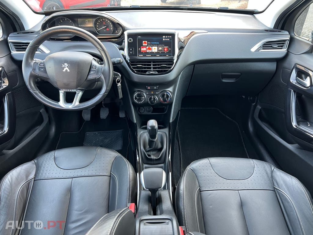 Peugeot 2008 1.5 BlueHDi Signature