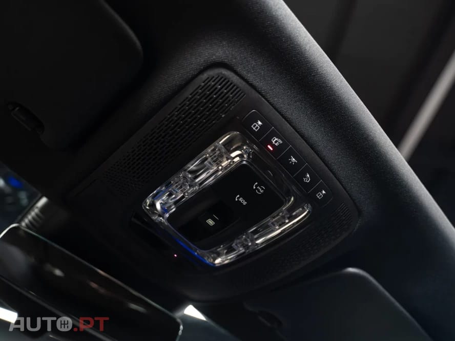 Mercedes-Benz A 250 e AMG Line