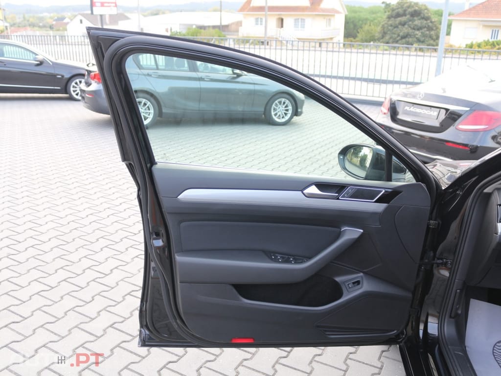 Volkswagen Passat Variant 2.0 TDi Business DSG