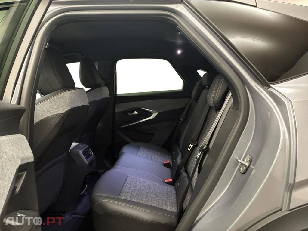Peugeot E-3008 73 kWh Allure
