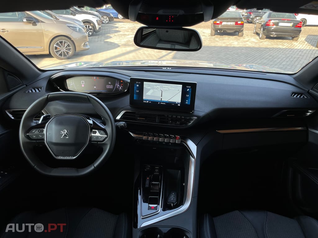 Peugeot 5008 1.2 PureTech Allure Pack EAT8