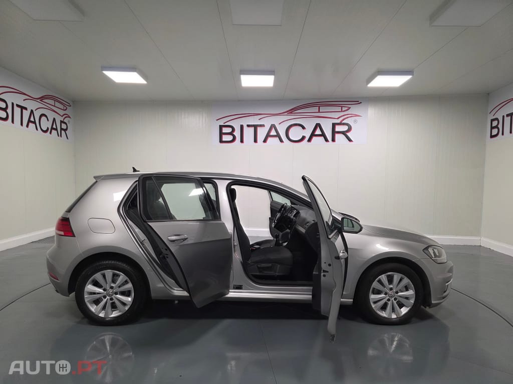 Volkswagen Golf 1.6 TDI Confortline