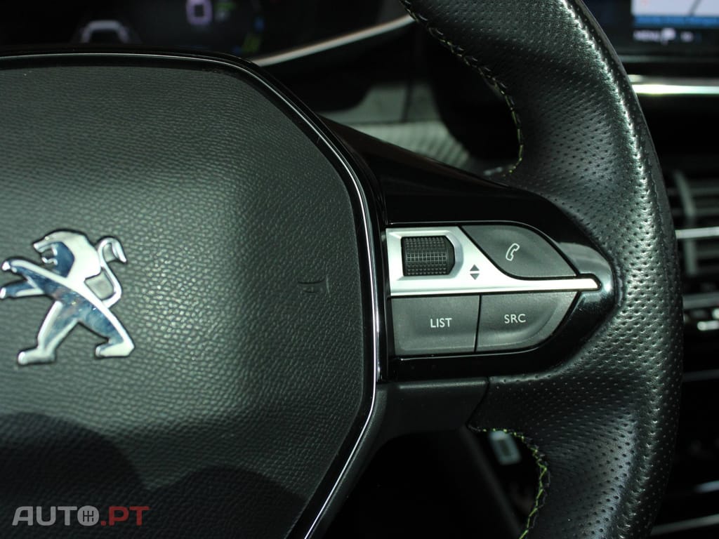 Peugeot E-2008 GT Pack
