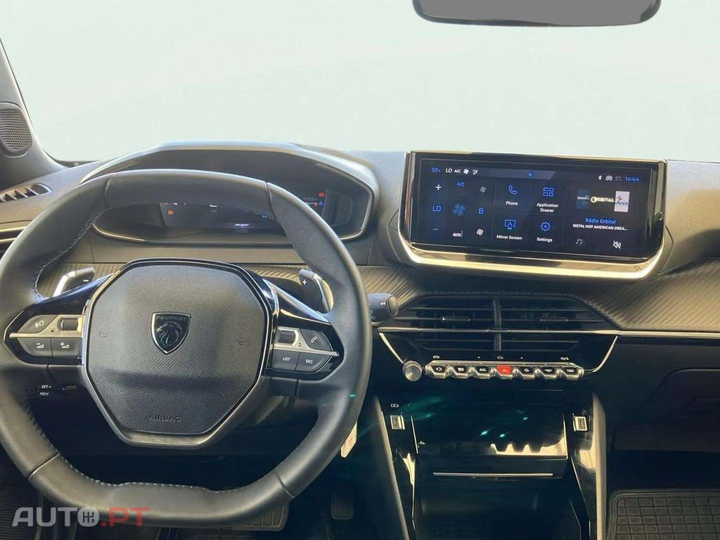 Peugeot 2008 1.2 PureTech Allure EAT8