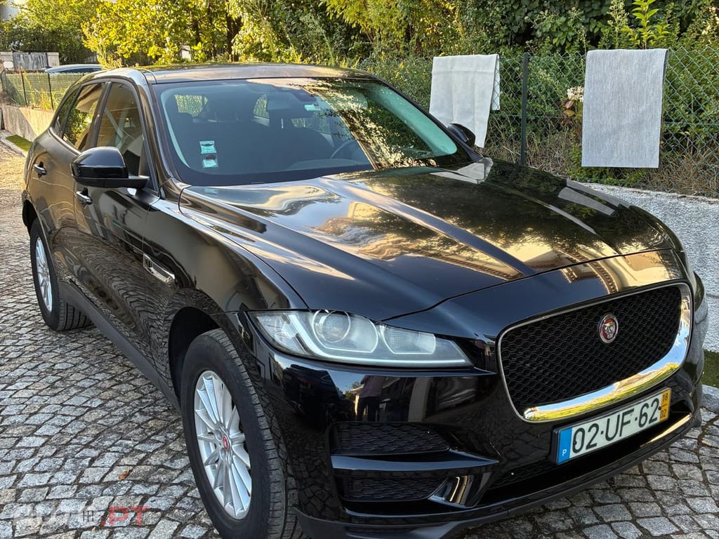 Jaguar F-Pace 2.0D 180HP PURE AUTO