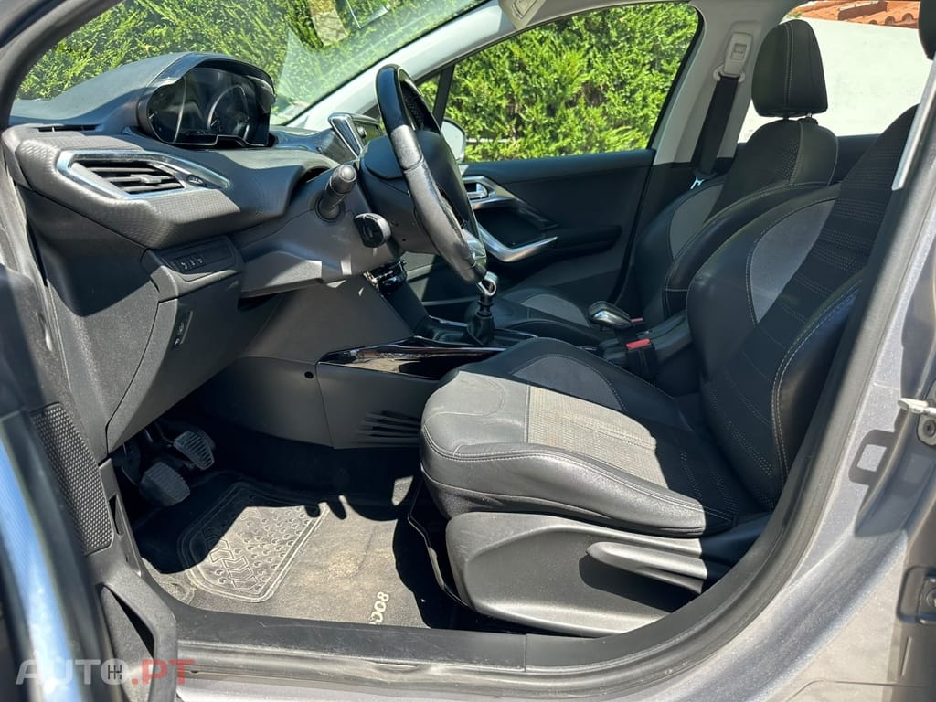 Peugeot 2008 1.6 BlueHDi Allure