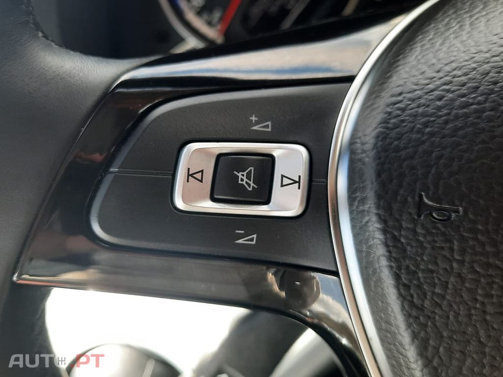 Volkswagen e-Up Entry