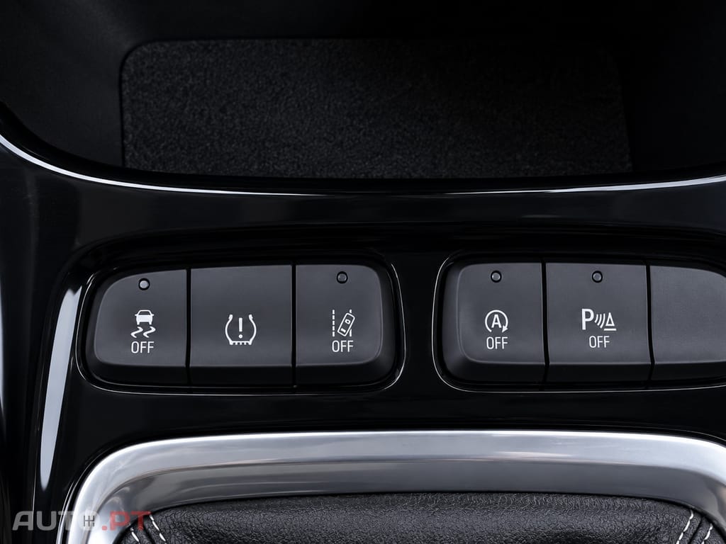 Opel Crossland 1.2 Ultimate — fotografia 15