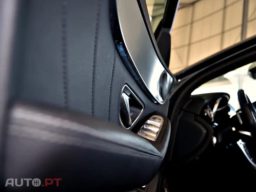 Mercedes-Benz C 300 BlueTEC Hybrid AMG Line