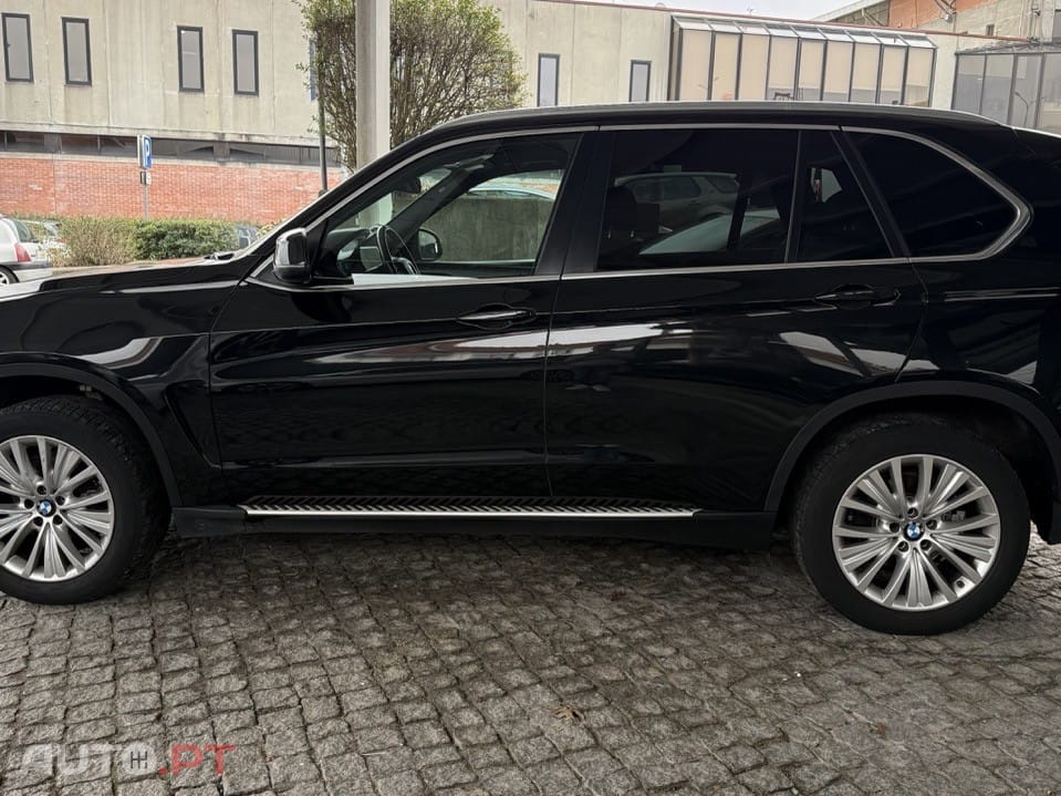 BMW X5 25 d sDrive Comfort 7L