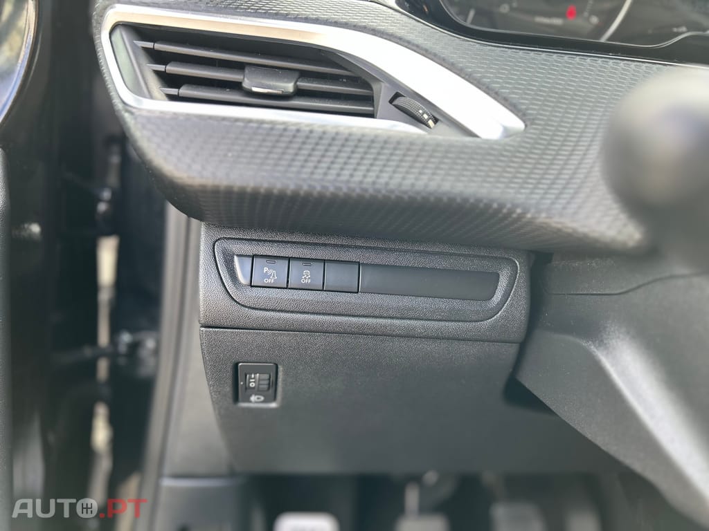 Peugeot 208 1.6 BlueHDi Style