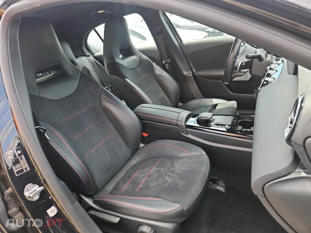 Mercedes-Benz A 250 e AMG Line