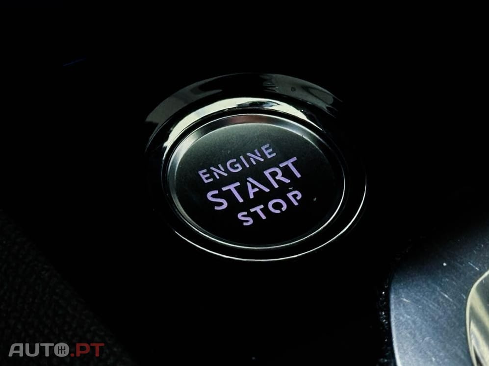 Peugeot 3008 1.6 Hybrid4 GT Pack e-EAT8