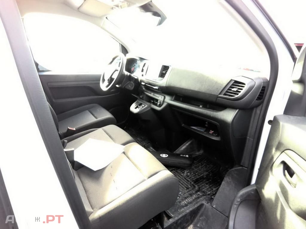 Toyota Proace 75 kWh Long Business