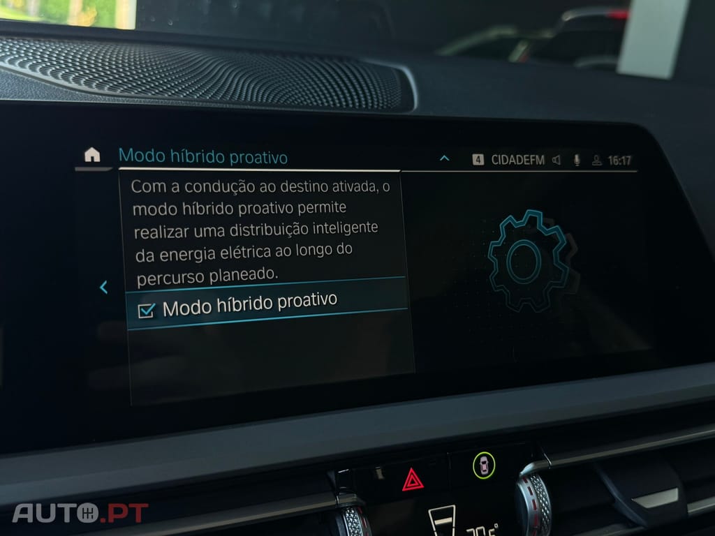 BMW 330 e Touring Auto