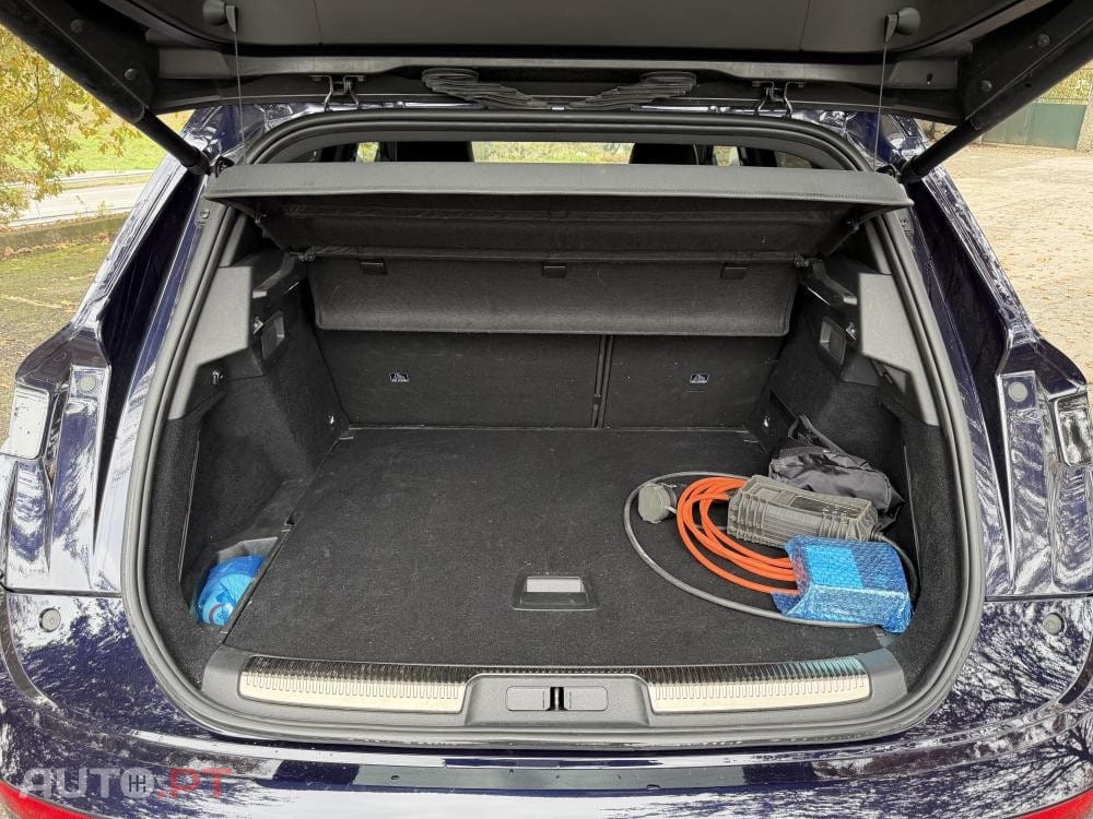 DS DS7 Crossback E-Tense Performance Line EAT8