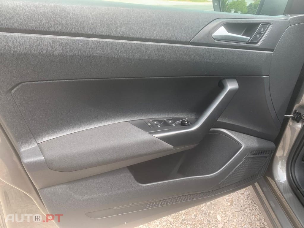 Volkswagen Polo 1.0 Confortline