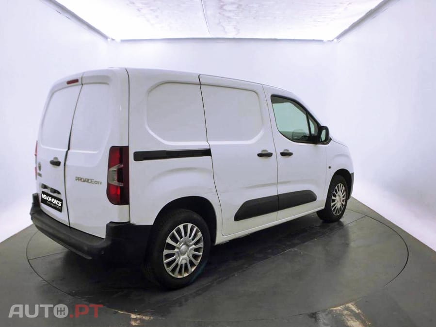 Toyota Proace City 1.5 D-4D Business
