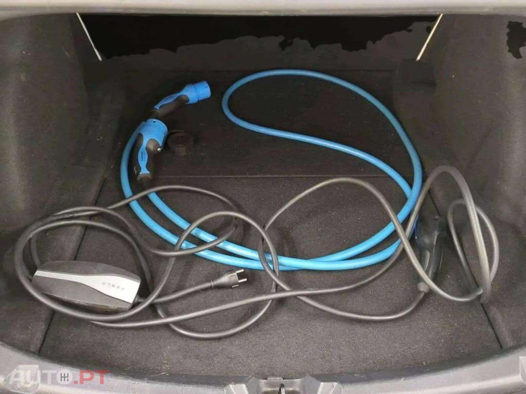 Tesla Model 3 I.V.A DEDUTÍVEL Standard RWD Plus AUTOPILOT