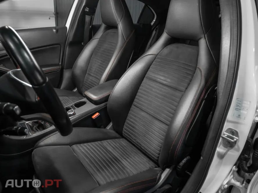 Mercedes-Benz A 180 AMG Line