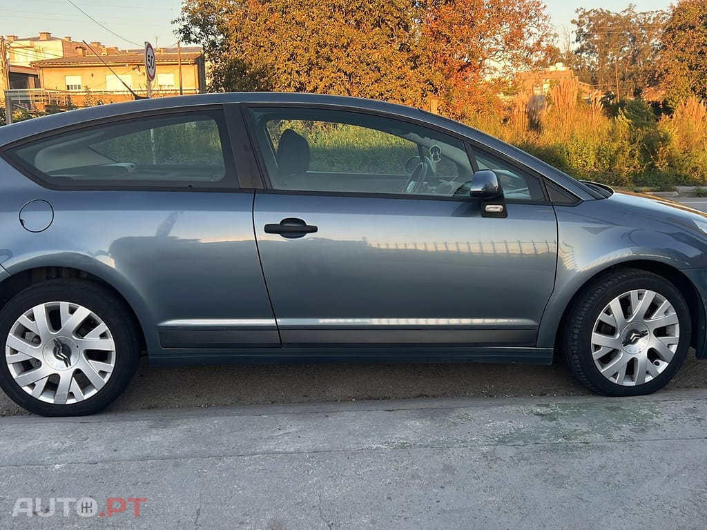 Citroen C4 1.6 HDi 110 by Loeb