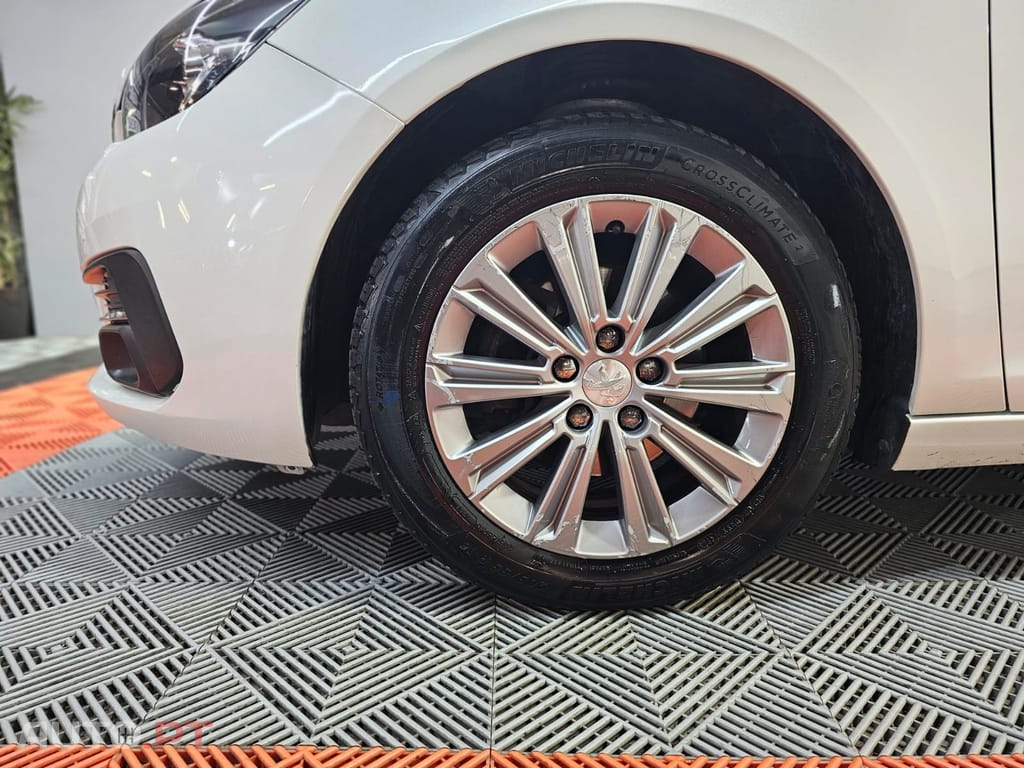 Peugeot 308 SW 1.2 PureTech Allure EAT8