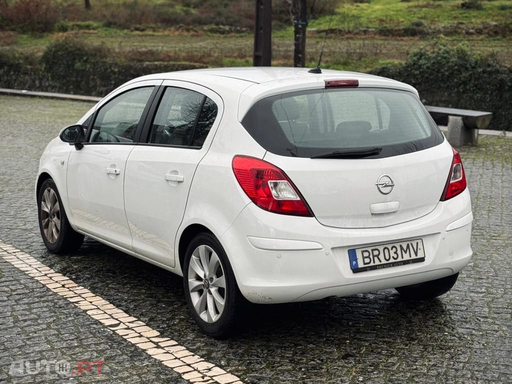 Opel Corsa 1.2 Go! Easytronic