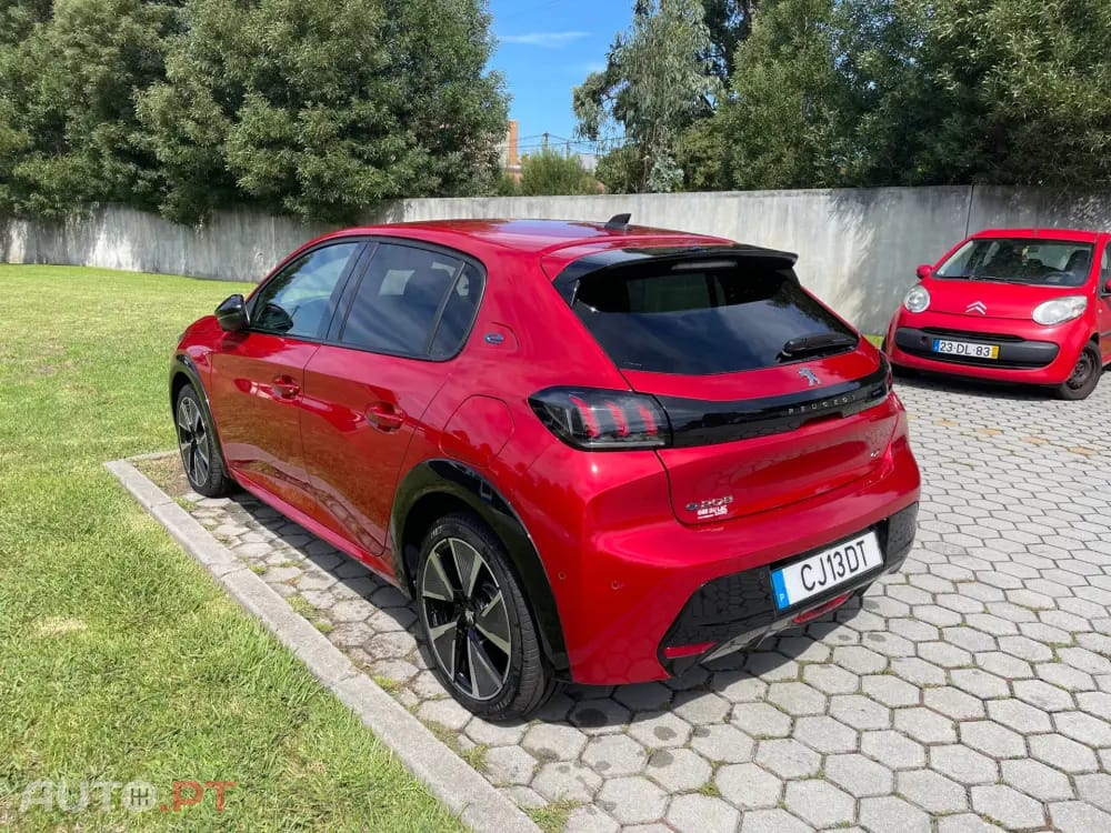 Peugeot E-208 50 kWh GT Pack