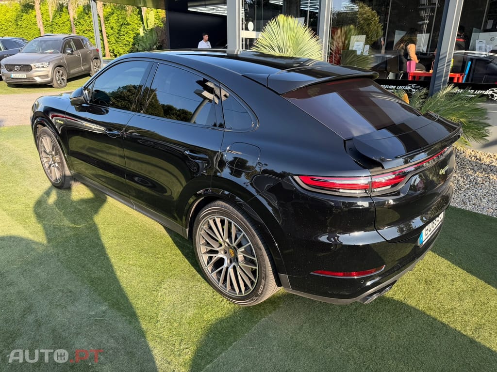Porsche Cayenne E-Hybrid Tiptronic S