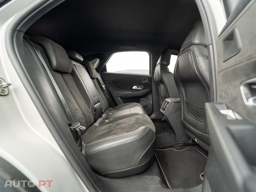 DS DS7 E-Tense Performance Line EAT8