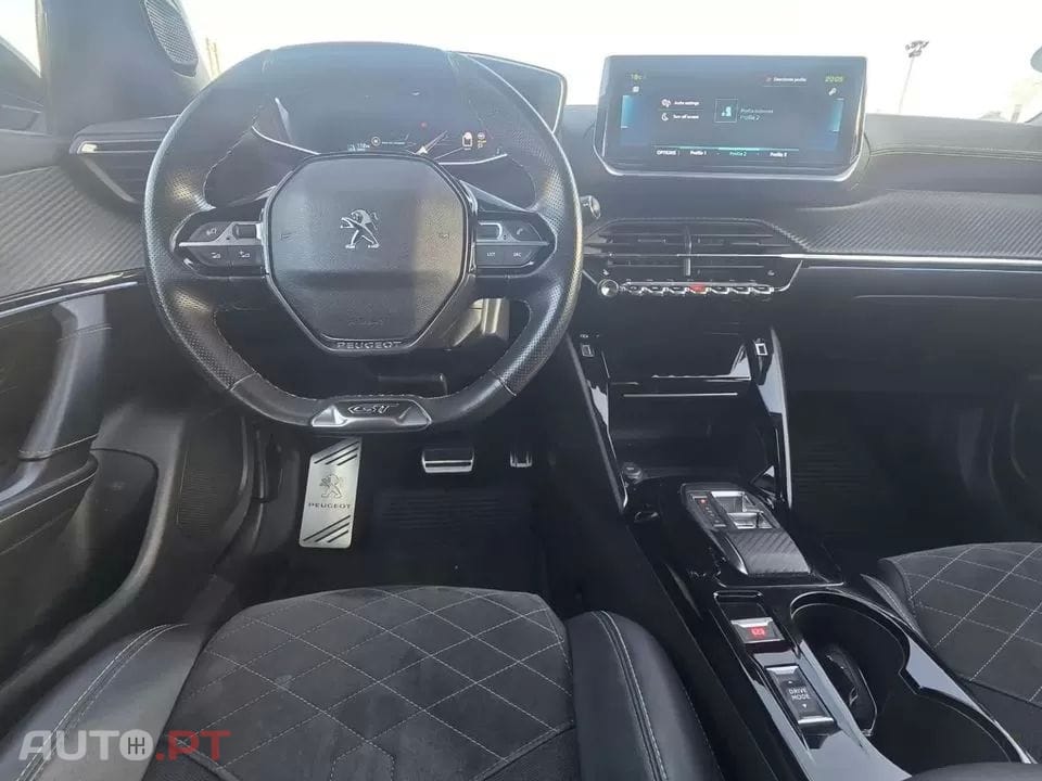 Peugeot E-2008 GT Pack