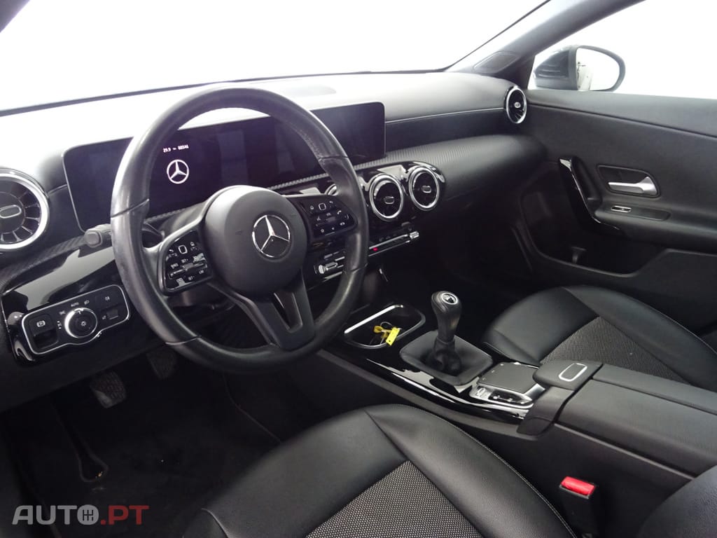 Mercedes-Benz CLA 200 Progressive