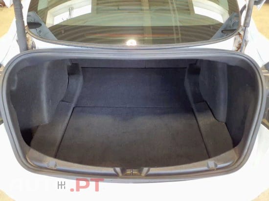 Tesla Model 3 Performance Tração Integral
